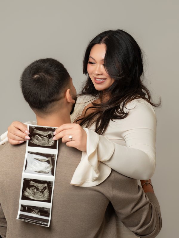Kevin Socola Films Vietnamese maternity photographer DMV couple portrait